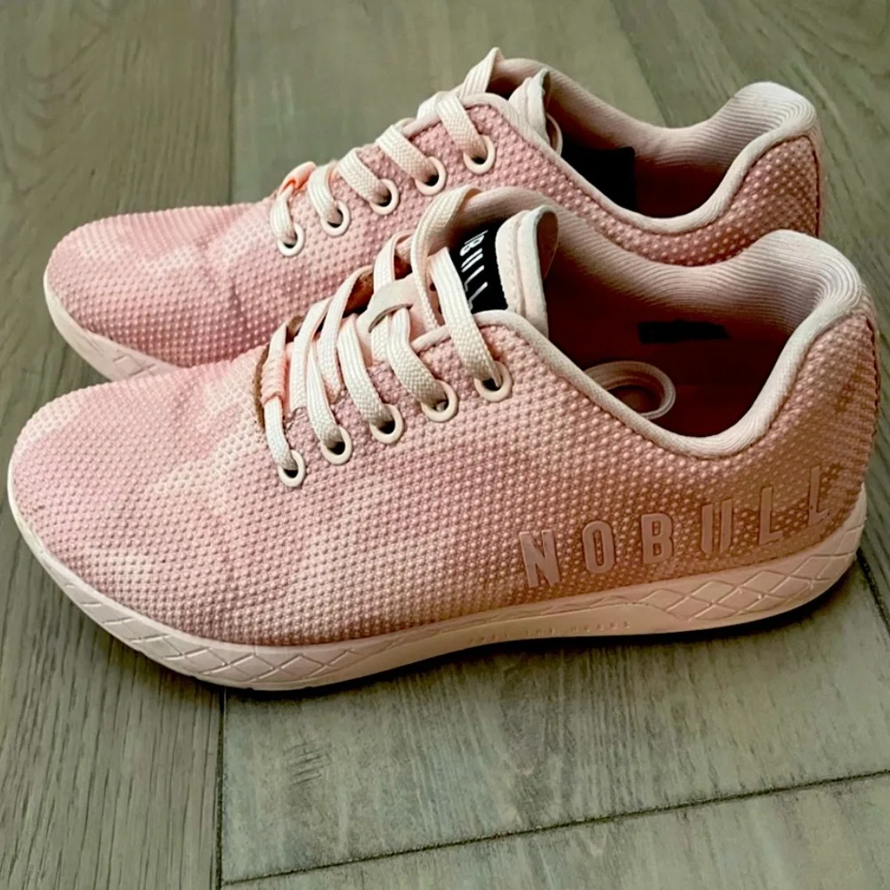 LIKE NEW NOBULL “super fabric” trainer (W 7.5) - Picture 3 of 5